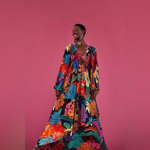 Black Cool Leopards V Neck Maxi Dress